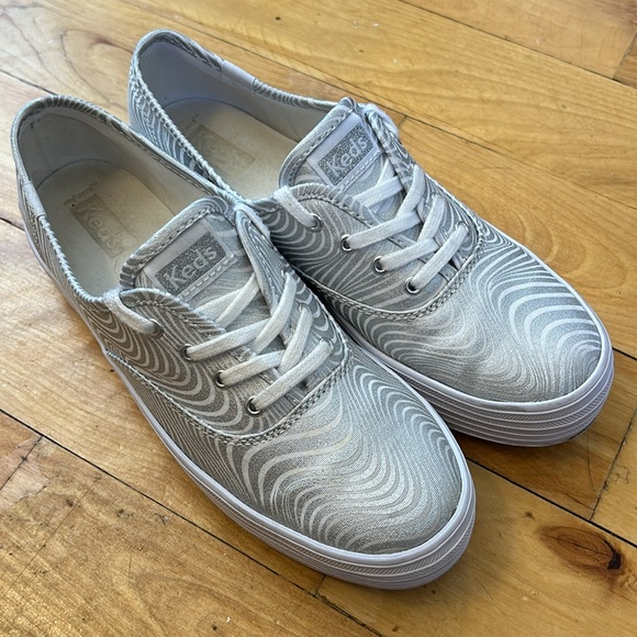 Keds sneakers 7.5 - Picture 2 of 12